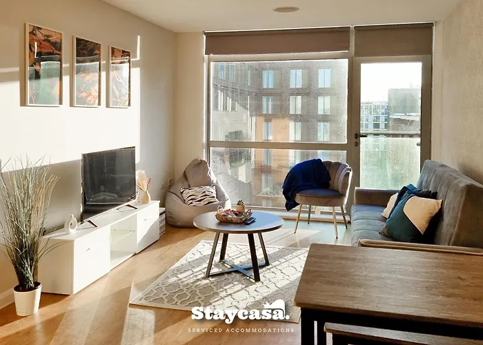 Modern Aesthetic Cosy Apartment Near City Centre